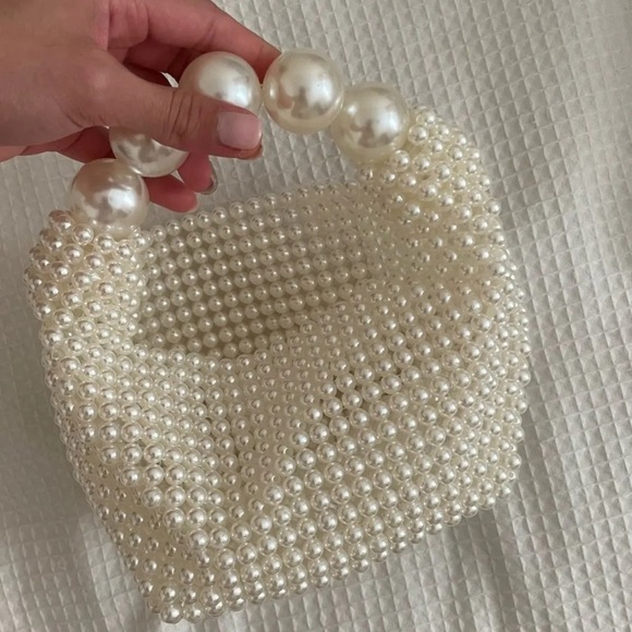 Gently Used🌸🔥! Gorgeous Pearls handmade stylish bag - Picture 4 of 7